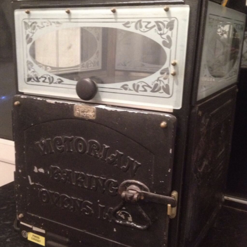 Potato oven with display cabinet